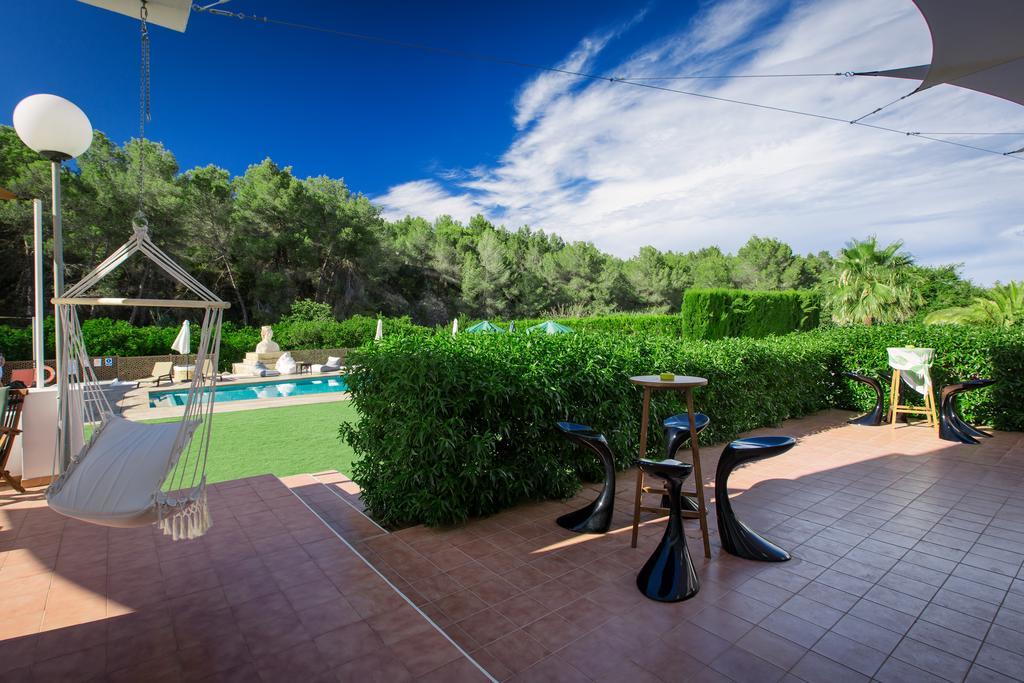 Apartamentos Colomar Santa Eularia des Riu Bagian luar foto